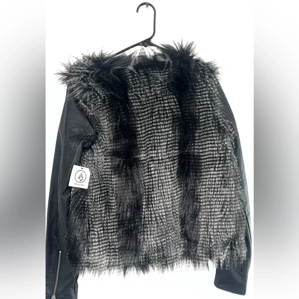 Volcom jacket - Picture 5 of 6